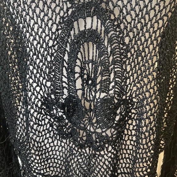 Vintage crocheted /beaded shawl - Picture 3 of 10
